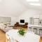 Cozy Beach Bungalow in Cowes