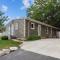 Charming Duplex on Main - St. Charles