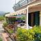 Sea Garden, fronte mare con piscina