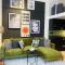 Modern and Bright Three Bed Apartment