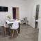 Aurelia Apartments, Vir