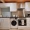 Group Bookings: Up To 30 Guests Across 5 Spacious Flats! Keyless Access Free Wifi & Parking - Birmingham