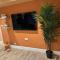 Group Bookings: Up To 30 Guests Across 5 Spacious Flats! Keyless Access Free Wifi & Parking - Birmingham