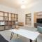 ALURE RESIDENCES 10 - 24h self check-in & private parking next to the apartment building included, CITY CENTER right on SNP Square in a quiet passage, new building, best deal in town - Banská Bystrica