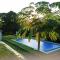 Studio cosy en pleine nature dans maison en pierre avec piscine et wifi