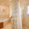 Steps to Beach and Amazing Ocean Views - Miramar Home - Гаф-Мун-Бей
