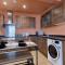 Group Bookings: Up To 30 Guests Across 5 Spacious Flats! Keyless Access Free Wifi & Parking - Birmingham