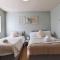 Group Bookings: Up To 30 Guests Across 5 Spacious Flats! Keyless Access Free Wifi & Parking - Birmingham