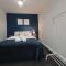 Group Bookings: Up To 30 Guests Across 5 Spacious Flats! Keyless Access Free Wifi & Parking - Birmingham