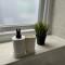 Group Bookings: Up To 30 Guests Across 5 Spacious Flats! Keyless Access Free Wifi & Parking - Birmingham