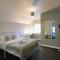 Group Bookings: Up To 30 Guests Across 5 Spacious Flats! Keyless Access Free Wifi & Parking - Birmingham