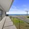 Esplanade Escape by Wine Coast Holidays