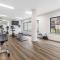 Spacious Apartment, Parking, Pool In Perth