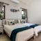 Sixteen Guesthouse on Main
