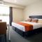 Ramada Suites by Wyndham Christchurch City - كرايستشيرش