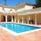 Prestigious Villa with Vintage Charm in Kings & Queens Sotogrande - San Roque