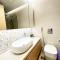 Sophisticated 2BR in Mayan with Golf View 905