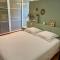 Design villa with panoramic pond view and jacuzzi - بيرول