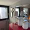 Design villa with panoramic pond view and jacuzzi - بيرول