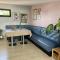 Design villa with panoramic pond view and jacuzzi - بيرول