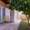 Perafita Yellow House - EcoHost