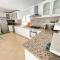 Agréable maison avec piscine et garage 9 pers - Aourir