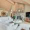 Stunning Mtn Views, Private Stream Evergreen Gem! - Evergreen