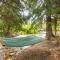 Stunning Mtn Views, Private Stream Evergreen Gem!