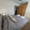 Comfortable and spacious 2 bedrooms Free parking - 诺丁汉
