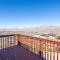 The Sunrise Suite private Hot Tub and shared pool - Джошуа-Три