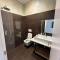 Central Comfort Suites