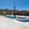 Original Homestead Cabin with shared pool - Joshua Tree