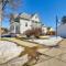 Lake Michigan Vacation Rental 1 Block to Marina!