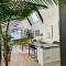 SEAduction Luxury Apartment
