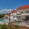 Holiday Home Saint Anthony - Heated pool - Velika Cista