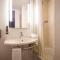 B&B HOTEL Avignon 1 - 莱蓬特