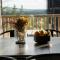 The Riverside Mountain Lodge - 110sqm clam luxury - including bed linens, towels,