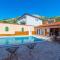 Villa Mira - with private pool - 莫斯塔尔