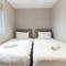 The Slipway Cabins with Hottub - Burscough