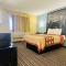 Super 8 by Wyndham Warrenton
