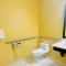 Super 8 by Wyndham Warrenton