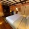 Entire Historic 5 Bed 5 Bath Inn Sleeps 17