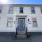 Entire Historic 5 Bed 5 Bath Inn Sleeps 17