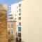 Designer 2BR home in the heart of Sliema with Wifi by 360 Estates - سليمة