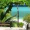 PRIVATE BEACH BUNGALOW ZERO MINUTE to beach Matemwe