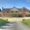 Cotswold Country house Villa Retreat With Pool - Rowde
