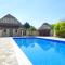 Cotswold Country house Villa Retreat With Pool - Rowde