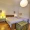 Villa Pratovecchio by PosarelliVillas