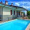Villa Pratovecchio by PosarelliVillas