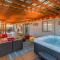 Luxurious Home With Hot Tub & Tree Deck By 6flags - Сан-Антонио